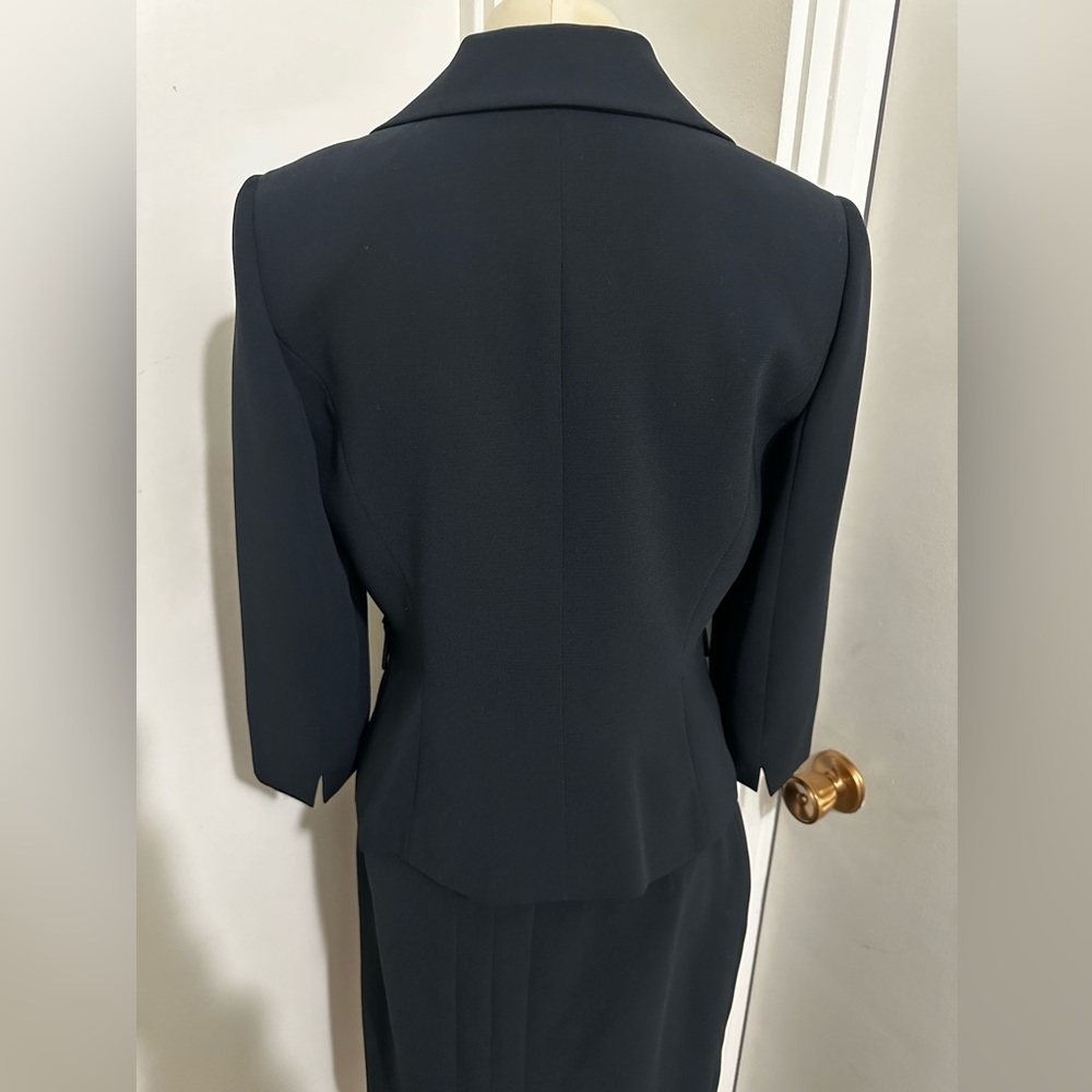 Women’s Navy Blue Suit, Gold Button Accents, Size 6 Blazer & Size 10 Skirt - Picture 6 of 9